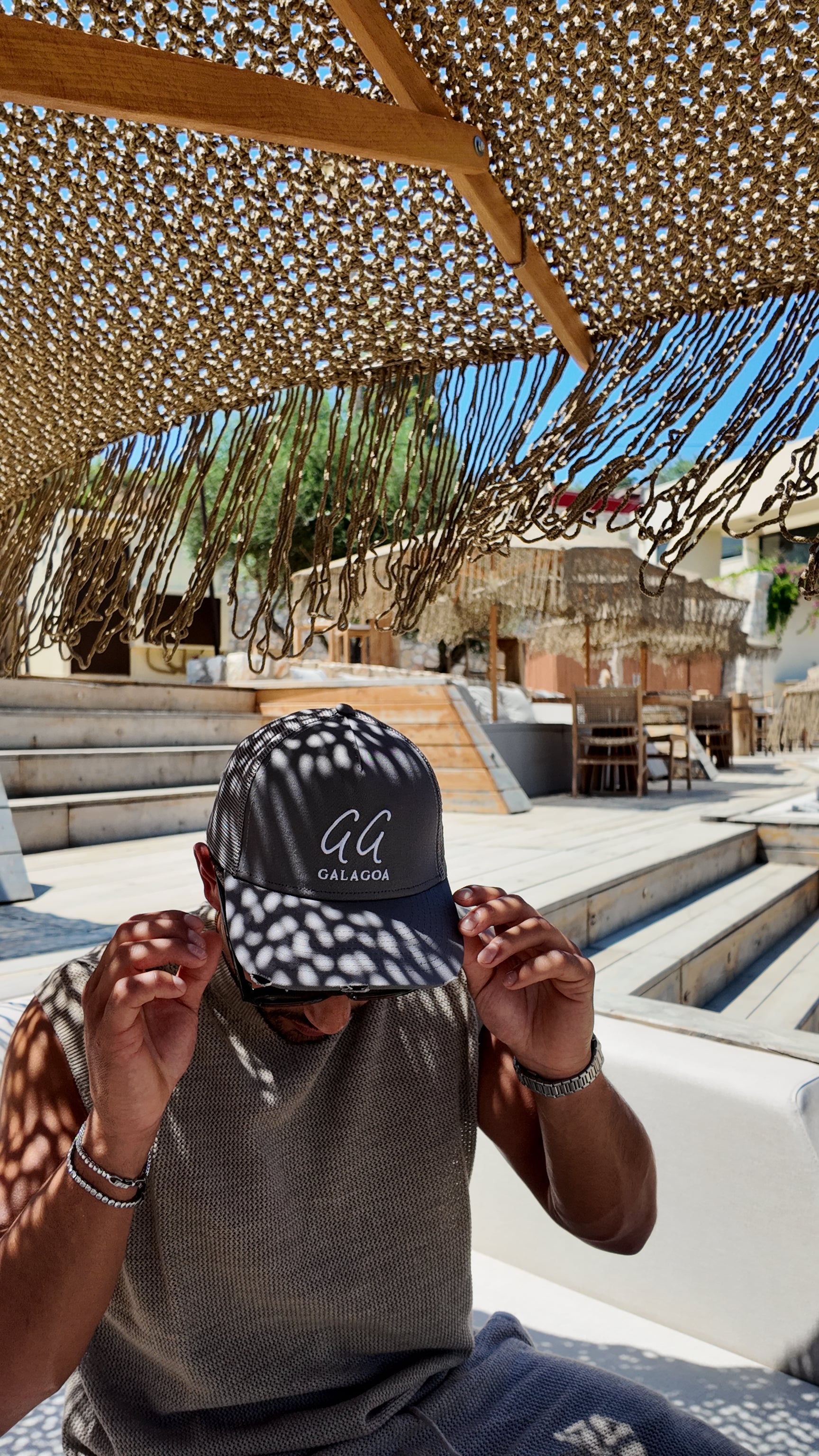 GALAGOA Original Trucker Cap in Grey